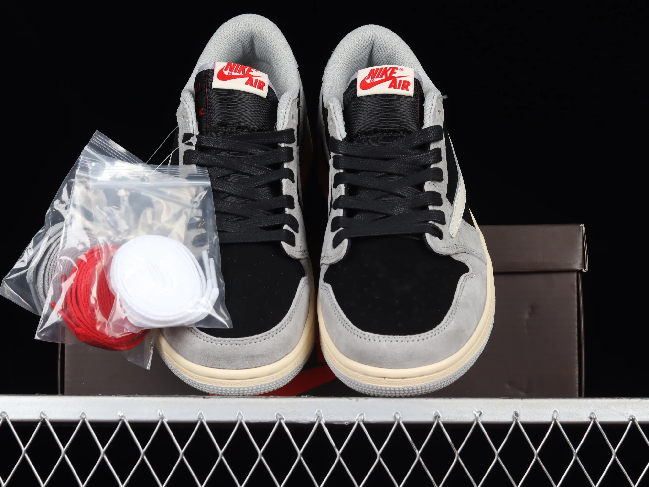 All Categories Air Jordan Jordan Series Basketball Shoes Air Jordan 1 Low Travis Scott x Air Jordan 1 Low "Black Phantom" AJ1 Joe 1 Overhook Black Phantom DM7866-001